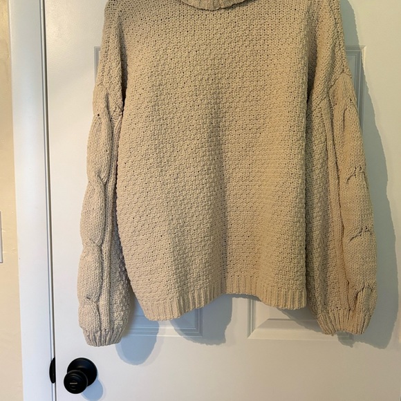 Cowel neck sweater - Picture 3 of 4